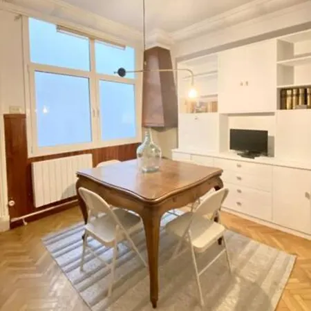 The Old New Riego De Agua Apartment